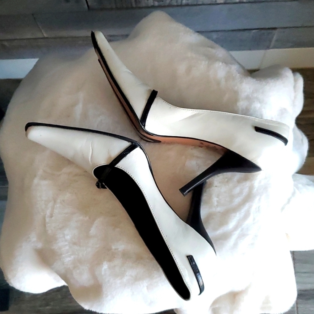 KENNETH COLE NEW YORK IVORY HEELS LEATHER SIZE 6 VINTAGE CLASSIC BLACK WHITE - Picture 13 of 14